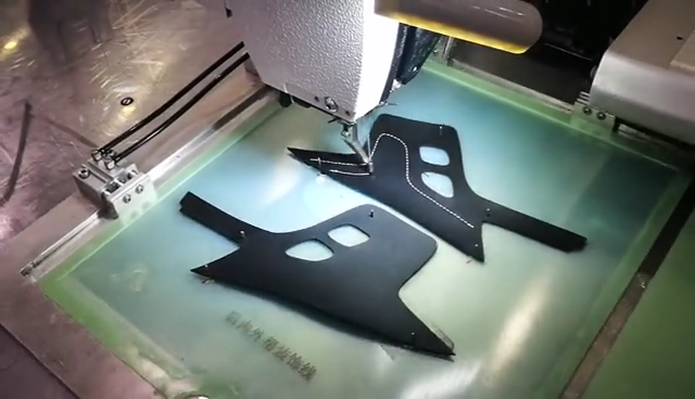 Máquina de coser de patrón computarizada industrial automática para productos de cuero JYL-G6030
